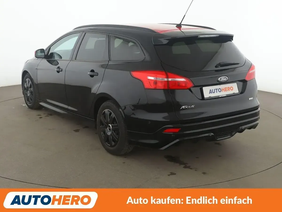 Używany Ford Focus ST-Line 125 KM (91 kW) 2016 Czarny Kombi