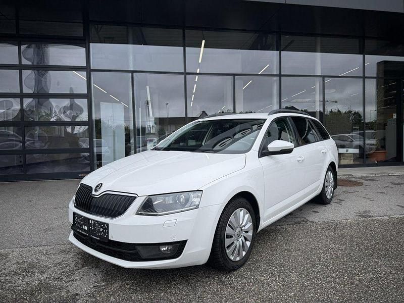 Weiß Gebraucht 2016 Skoda Octavia G-TEC Ambition Kombi | 8.490 € - Bild 1/4