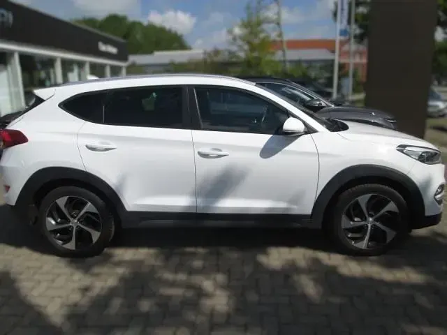 Gebraucht Hyundai Tucson Advantage 141 PS (103 kW) 2017 Weiss SUV