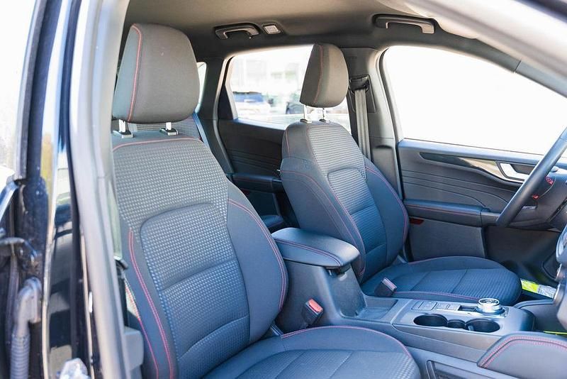 Gebraucht Ford Kuga ST-Line 224 PS (164 kW) 2022 Schwarz SUV