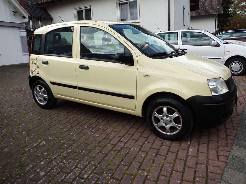 Mambo gelb Gebraucht 2009 Fiat Panda Active Kleinwagen | 2.550 € (Fairer Preis) - Bild 1/4
