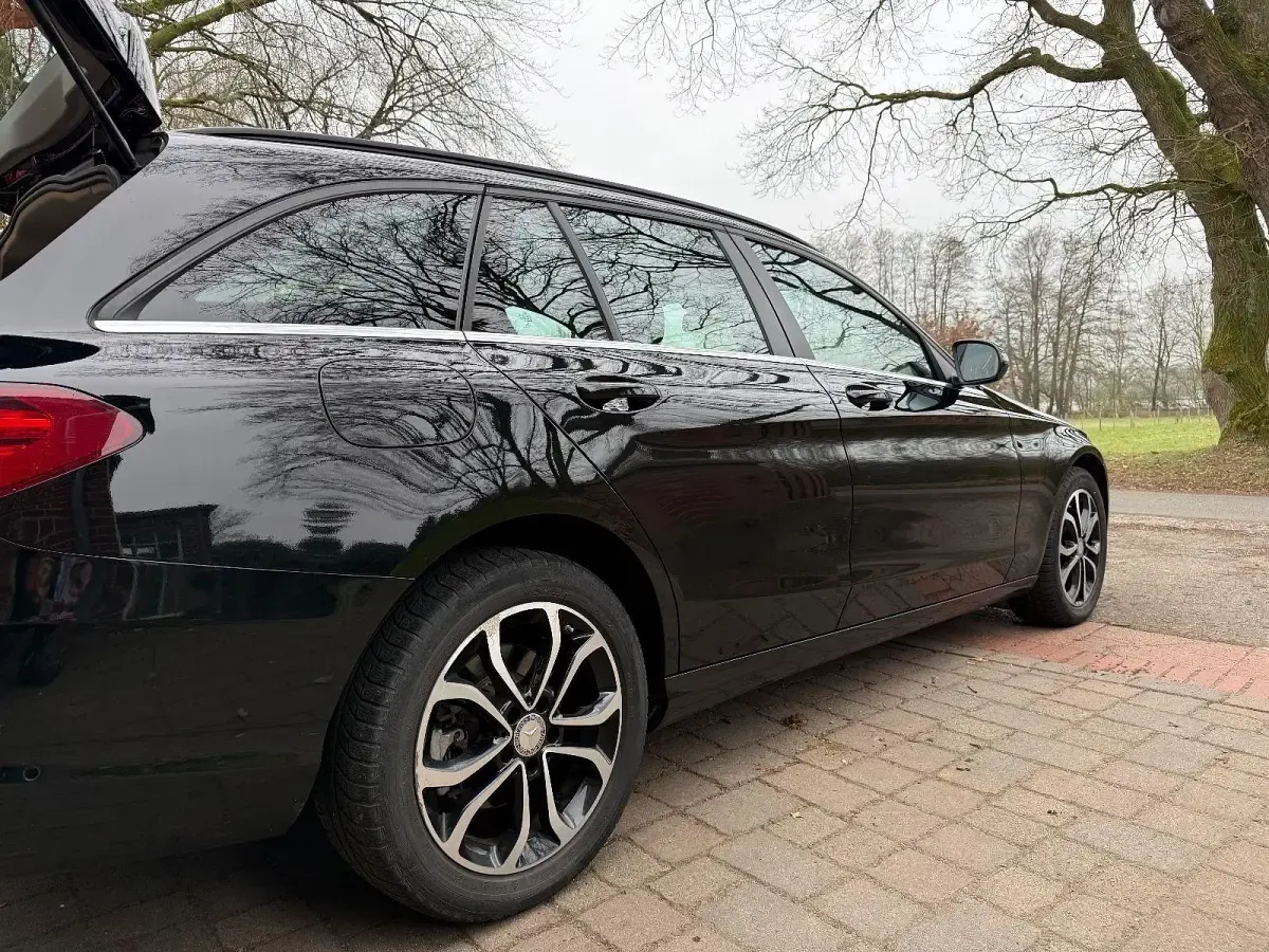 Gebraucht Mercedes 220 170 PS (125 kW) 2017 Schwarz Kombi