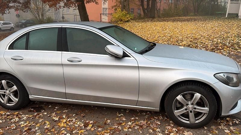 Gebraucht Mercedes C180 155 PS (114 kW) 2018 Grau Limousine