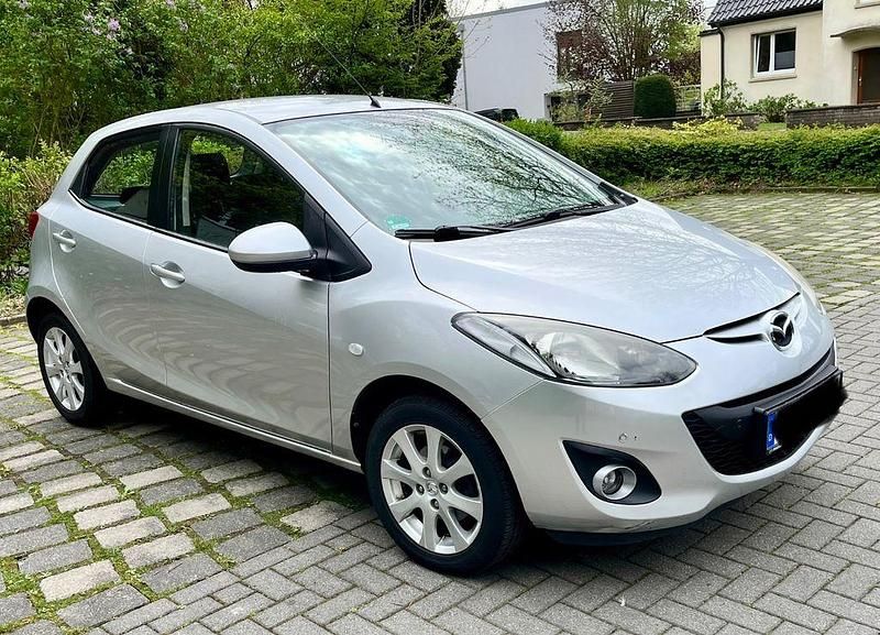 Gebraucht Mazda 2 Center-Line 102 PS (75 kW) 2011 Grau Kleinwagen