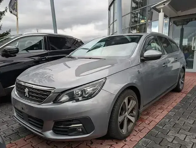 Gebraucht Peugeot 308 131 PS (96 kW) 2019 Grau Kombi