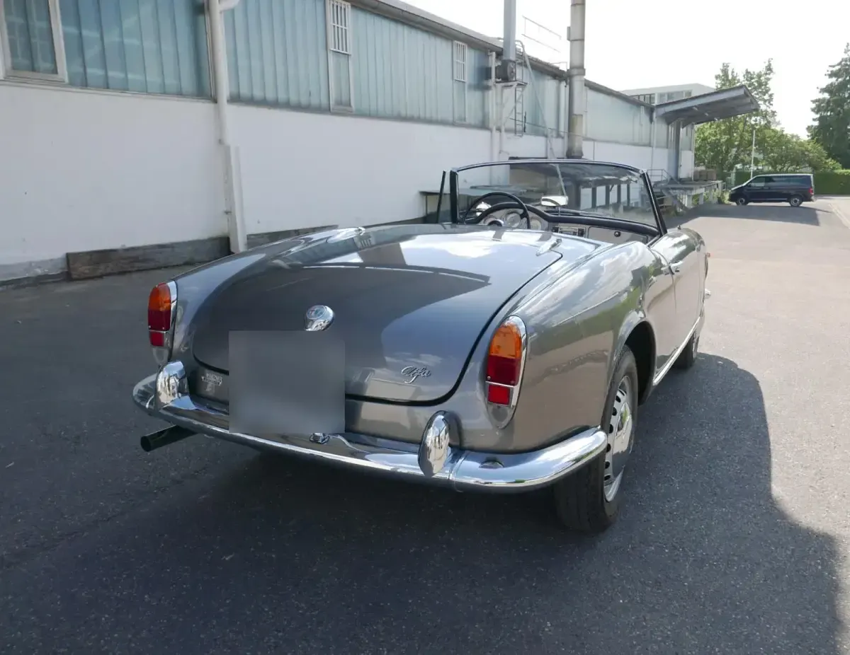Gebraucht Alfa Romeo Giulia 92 PS (67 kW) 1964 Silber Cabrio