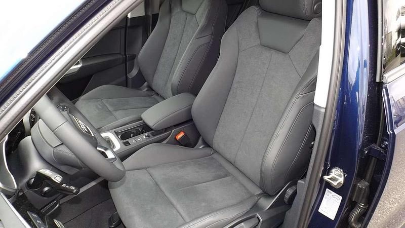 Gebraucht Audi Q3 S-Line 150 PS (110 kW) 2023 Navarrablau metallic SUV