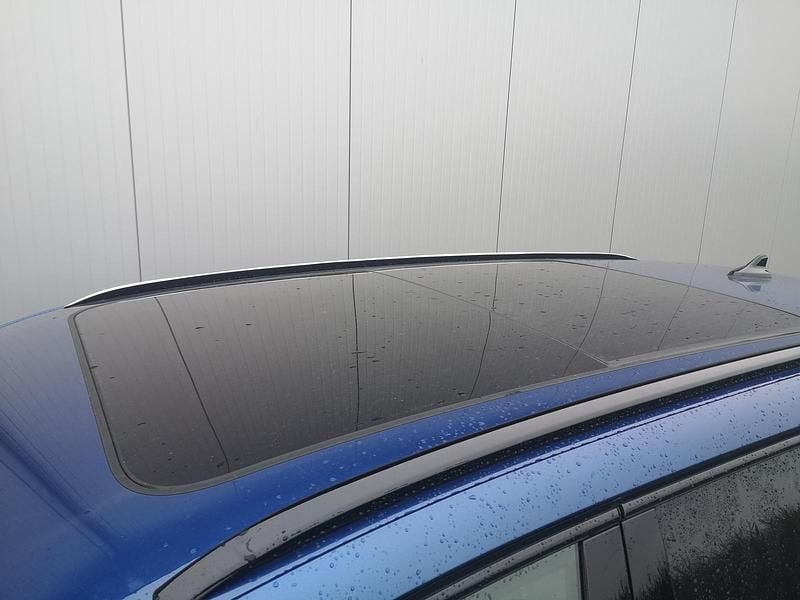 Neu VW Passat R-line 193 PS (141 kW) 2025 Reefblau metallic reefblau metallic Kombi
