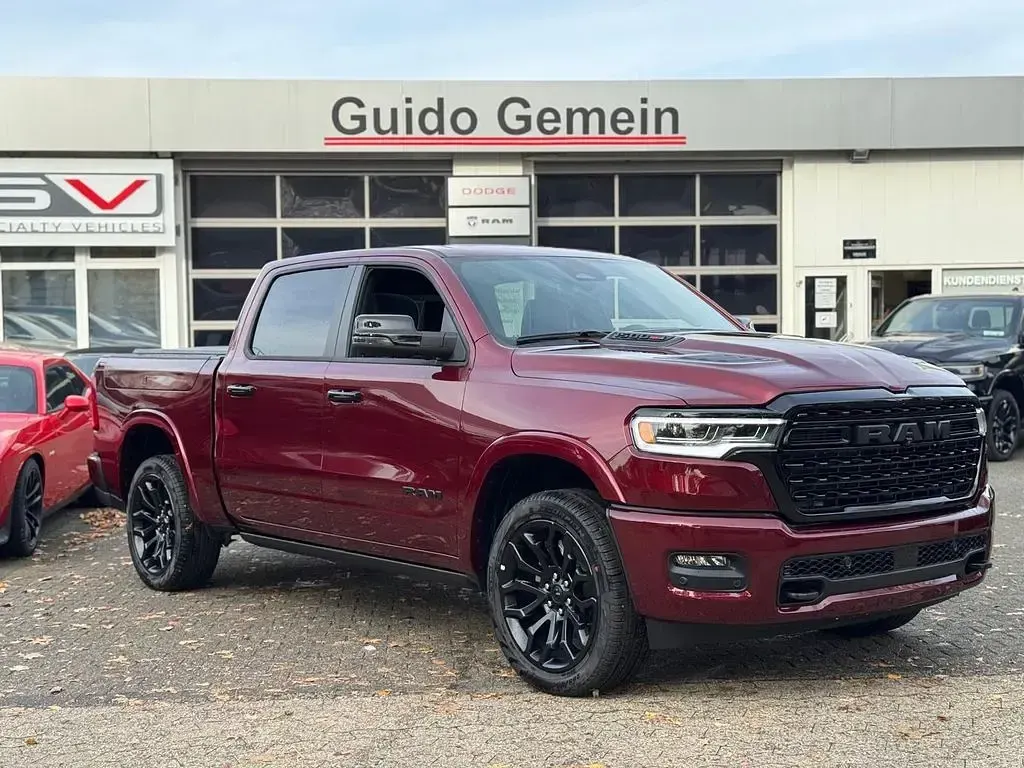 Neu Dodge Ram Limited 540 PS (397 kW) 2025 Delmonico red pearl coat Pickup