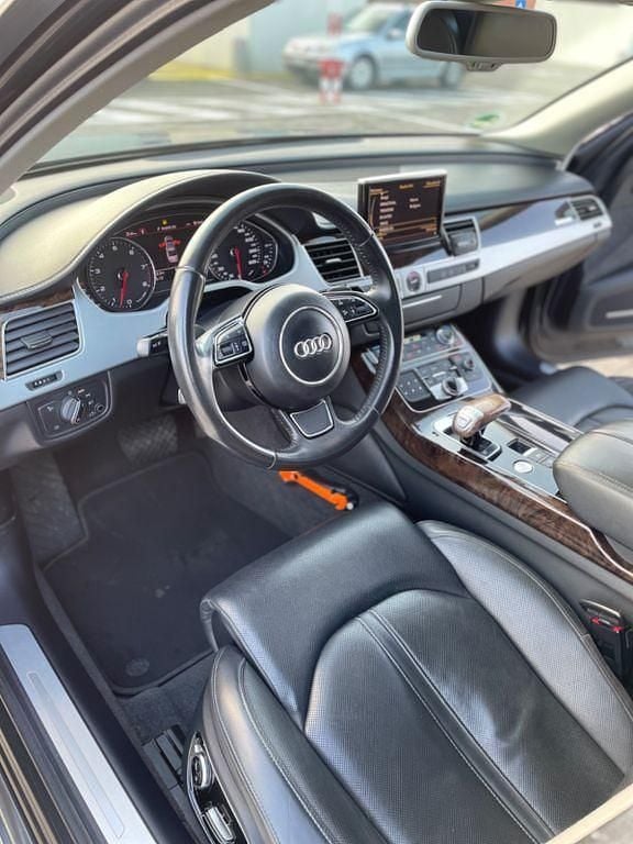 Gebraucht Audi A8 371 PS (272 kW) 2010 Schwarz Limousine