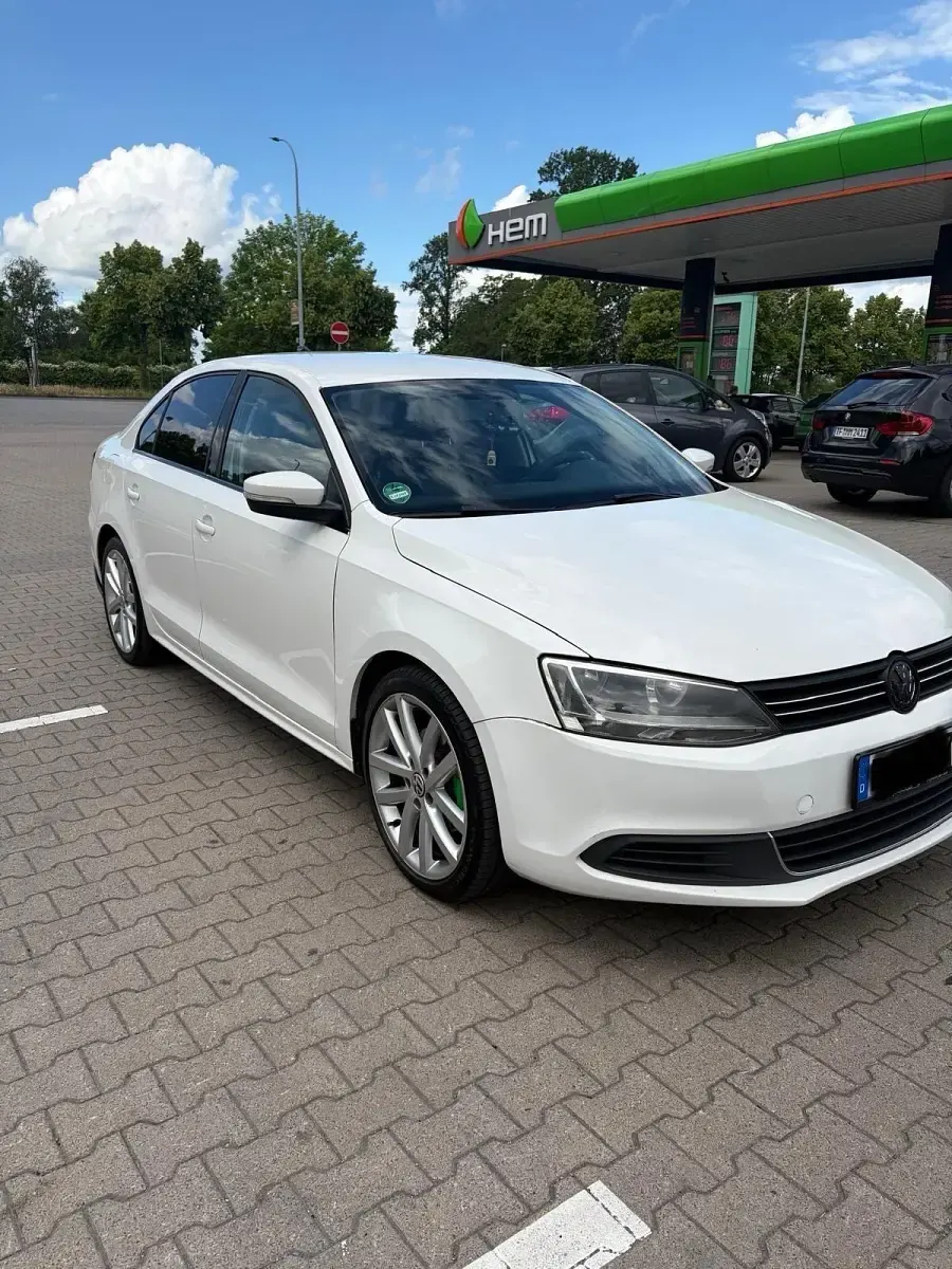 Gebraucht VW Jetta 170 PS (125 kW) 2011 Weiß Limousine
