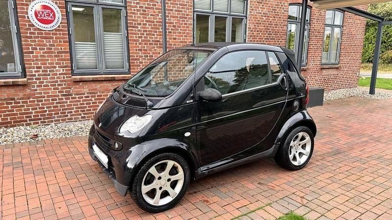 Schwarz (tridionsicherheitszelle schwarz / jack black) Gebraucht 2005 Smart ForTwo Cabrio Pulse Cabrio | 2.000 € (Fairer Preis) - Bild 1/4