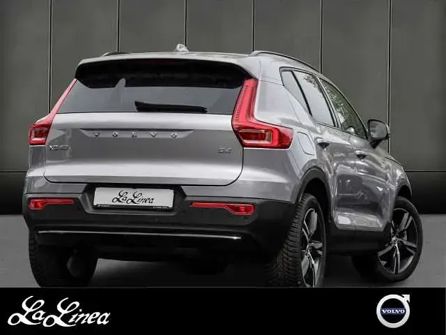 Gebraucht Volvo XC40 145 PS (106 kW) 2025 SUV