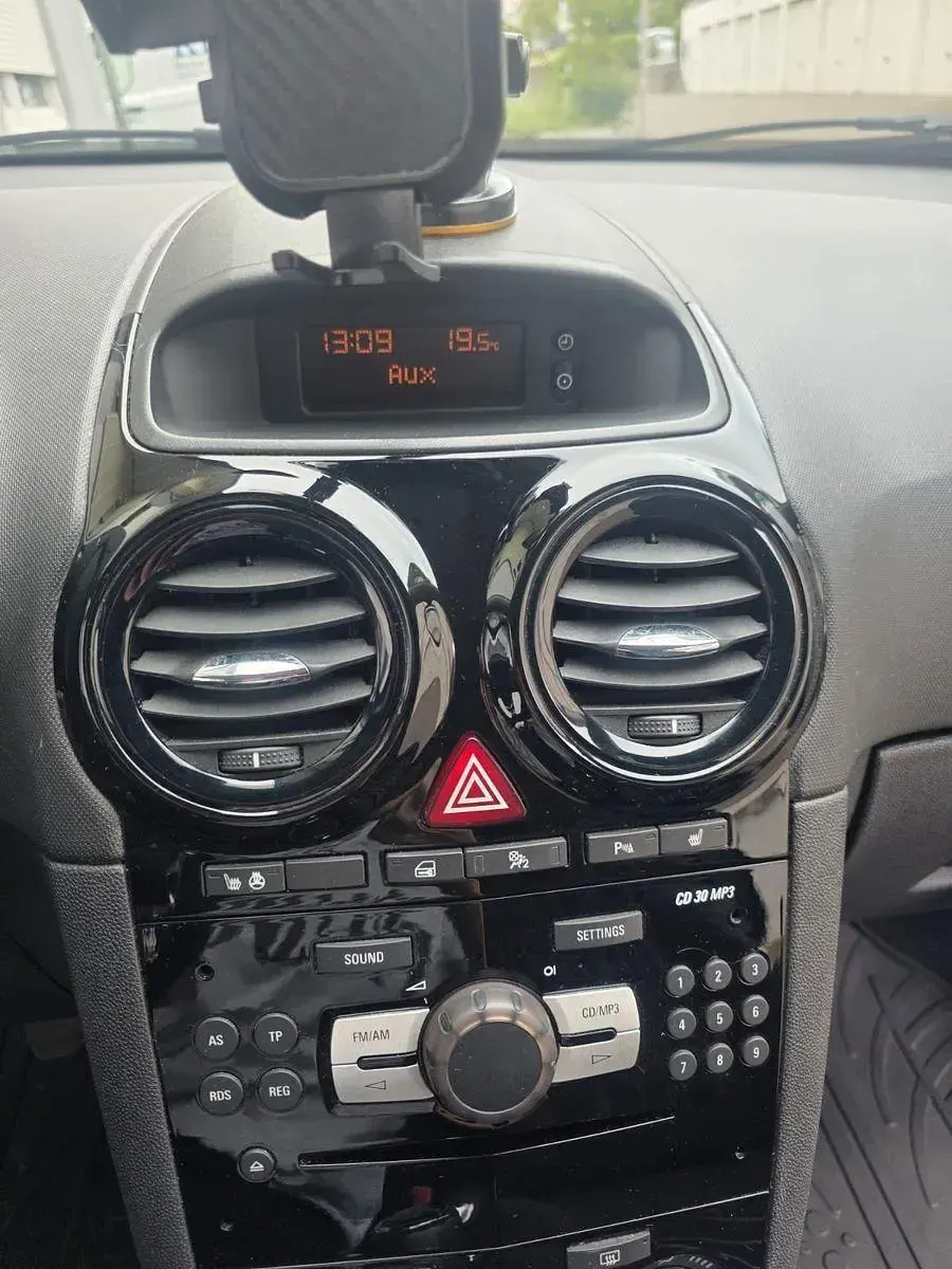 Gebraucht Opel Corsa Edition 87 PS (63 kW) 2010 Schwarz Kleinwagen