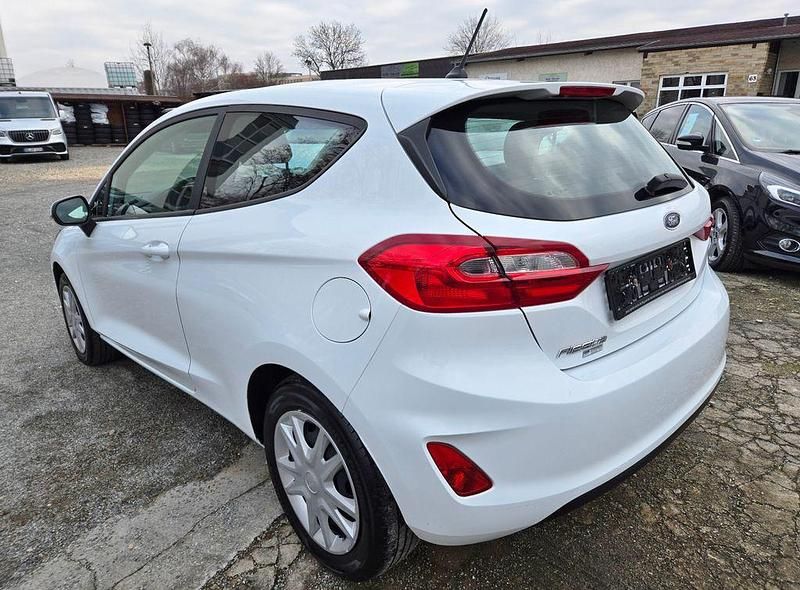 Gebraucht Ford Fiesta Trend 71 PS (52 kW) 2019 Weiß Kleinwagen