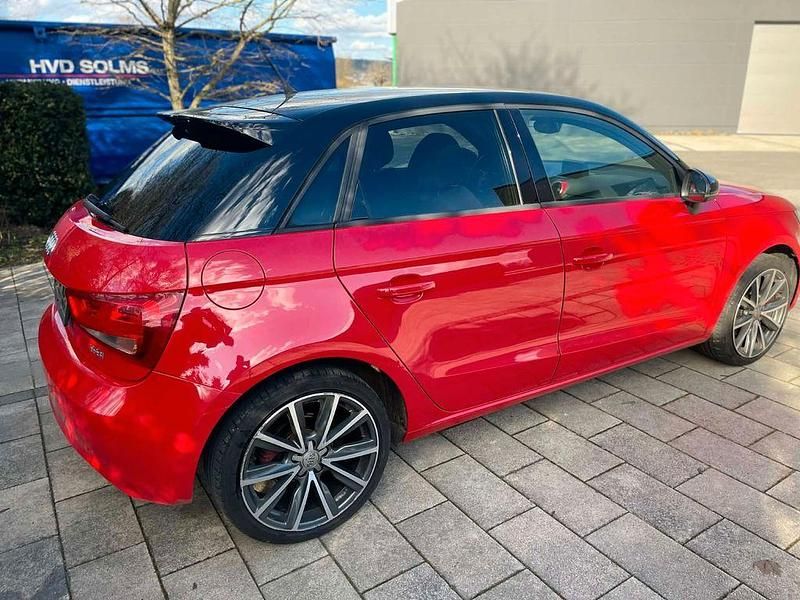 Gebraucht Audi A1 Sportback Ambition 122 PS (89 kW) 2012 Rot Kleinwagen