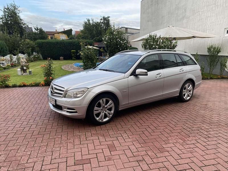 Silber Gebraucht 2010 Mercedes C220 Avantgarde Kombi | 7.299 € (Fairer Preis) - Bild 1/4