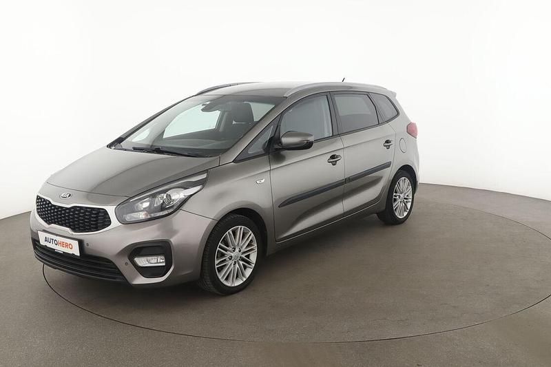Silber Gebraucht 2018 Kia Carens DREAM-TEAM Edition Van / Kleinbus | 15.080 € (Teuer) - Bild 1/3