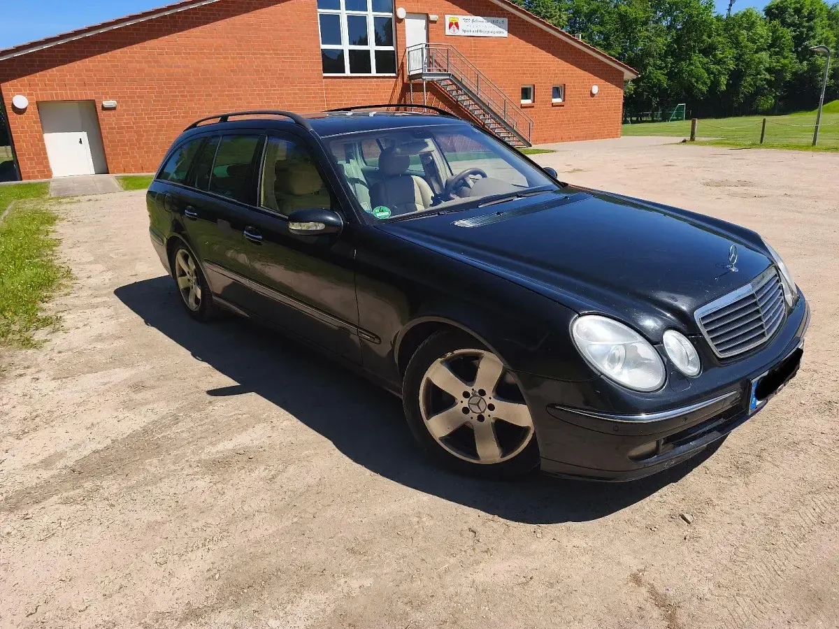 Gebraucht Mercedes E320 224 PS (164 kW) 2003 Schwarz Kombi