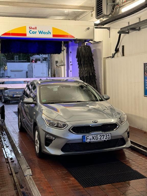 Gebraucht Kia Ceed Vision 136 PS (100 kW) 2020 Silber Kleinwagen