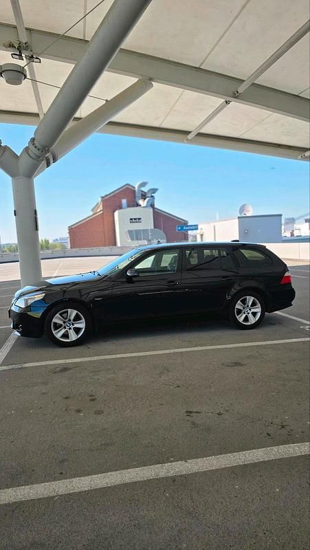 Gebraucht BMW 530 218 PS (160 kW) 2004 Schwarz Kombi