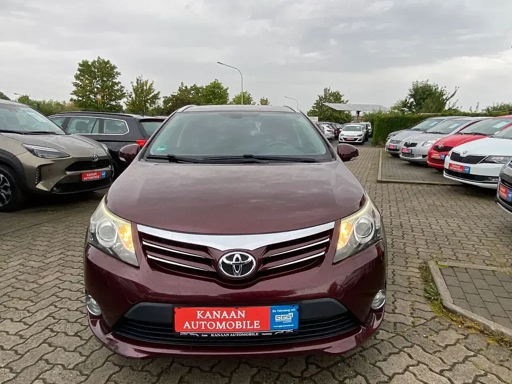 Gebraucht Toyota Avensis Edition 147 PS (108 kW) 2015 Kombi