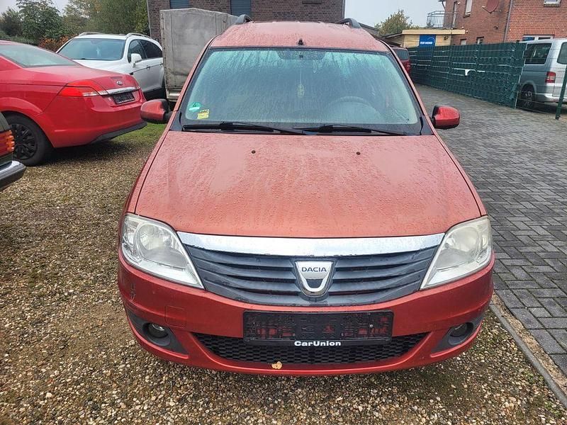 Rot Gebraucht 2009 Dacia Logan MCV Basis Kombi | 2.680 € (Etwas zu teuer) - Bild 1/4