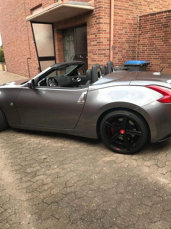 Gebraucht Nissan 370Z 328 PS (241 kW) 2015 Grau Cabrio