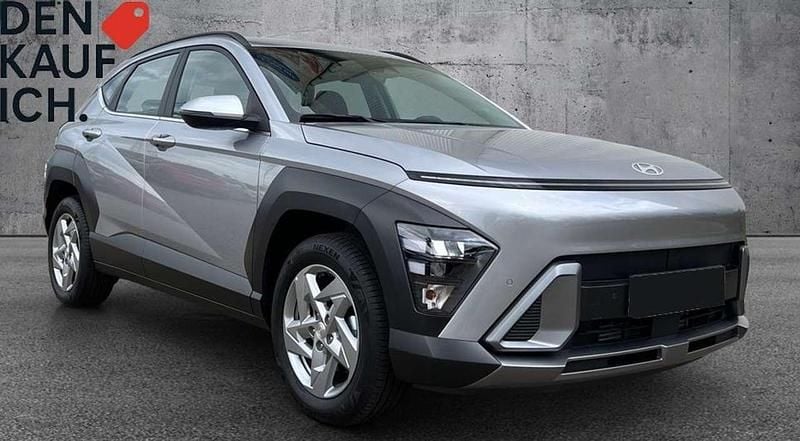 Abyss black Neu 2025 Hyundai Kona Trend SUV | 25.299 € (Superpreis) - Bild 1/4