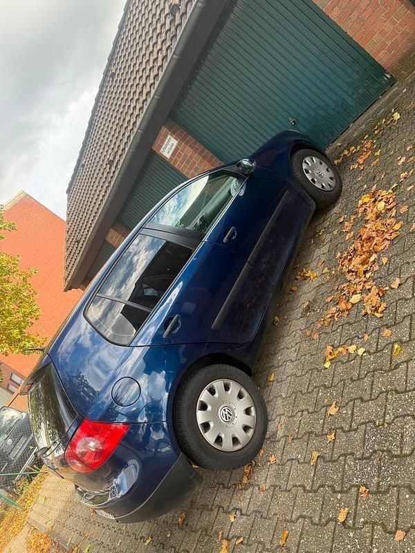 Blau Gebraucht 2005 VW Golf V Kleinwagen | 1.900 € - Bild 1/3