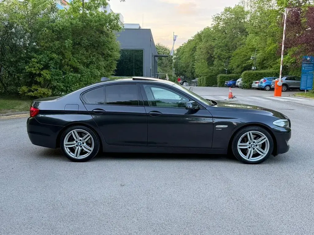 Gebraucht BMW 530 Performance 258 PS (189 kW) 2011 Schwarz Limousine