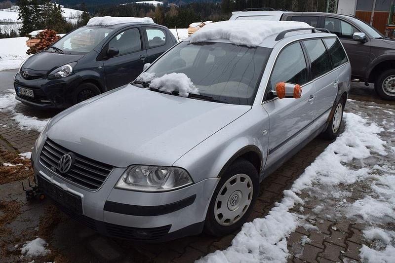 Gebraucht VW Passat 101 PS (74 kW) 2003 Silber Kombi