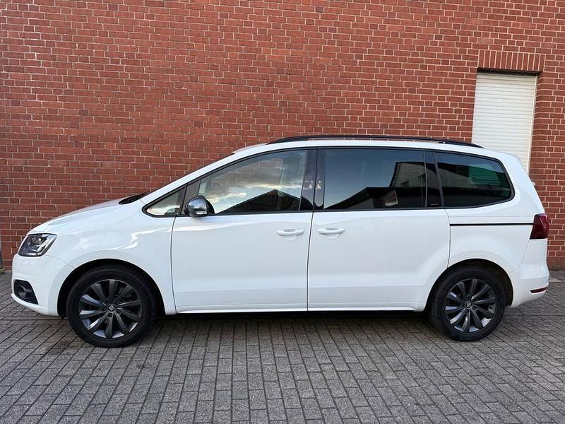 Weiß Gebraucht 2017 Seat Alhambra CONNECT Van / Kleinbus | 18.999 € (Etwas zu teuer) - Bild 1/4