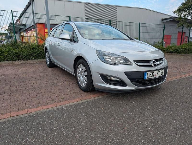 Gebraucht Opel Astra 110 PS (80 kW) 2014 Silber Kombi