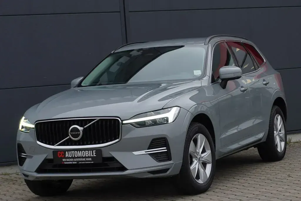 Gebraucht Volvo XC60 Core 197 PS (144 kW) 2023 Grau SUV