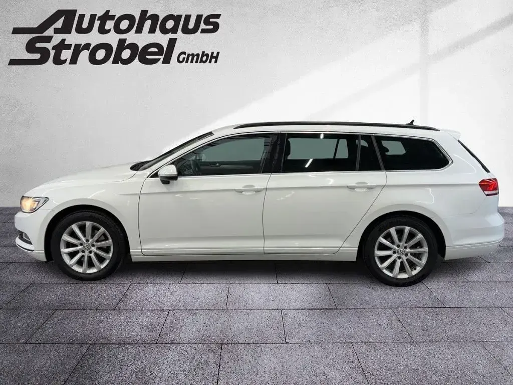 Gebraucht VW Passat Comfortline 150 PS (110 kW) 2017 Pure white Kombi