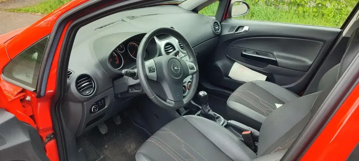 Gebraucht Opel Corsa Innovation 87 PS (63 kW) 2012 Rot Kleinwagen