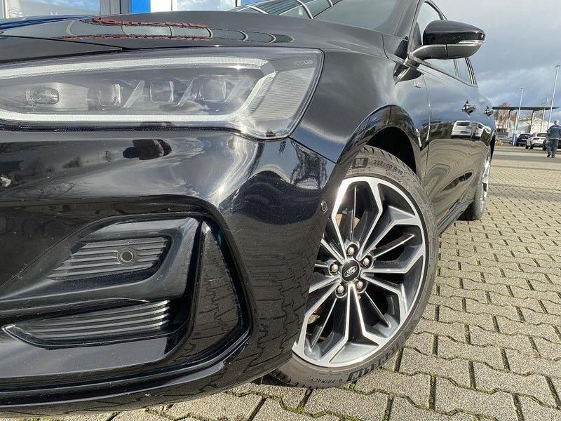 Gebraucht Ford Focus ST-Line X 155 PS (114 kW) 2025 Schwarz Limousine