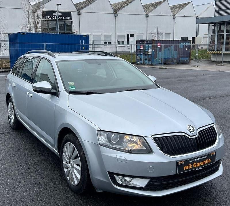 Gebraucht Skoda Octavia Sport 140 PS (102 kW) 2014 Silber Kleinwagen