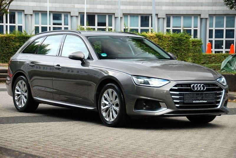 Gebraucht Audi A4 Advanced Plus 204 PS (150 kW) 2022 Grau Kombi