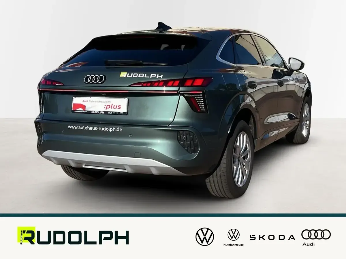 Gebraucht Audi Q3 Sportback Sport 272 PS (200 kW) 2026 Grün SUV