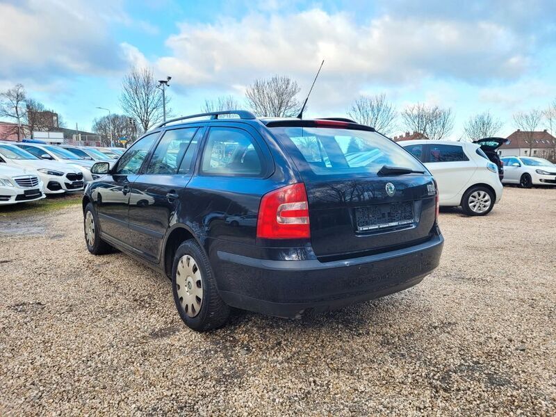 Gebraucht Skoda Octavia Ambiente 116 PS (85 kW) 2008 Schwarz Kombi