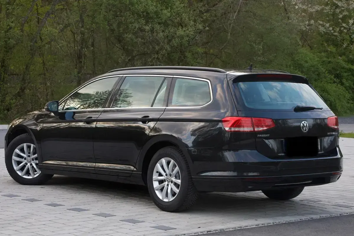 Second-hand VW Passat 150 CP (110 kW) 2017 Negru Berlinǎ