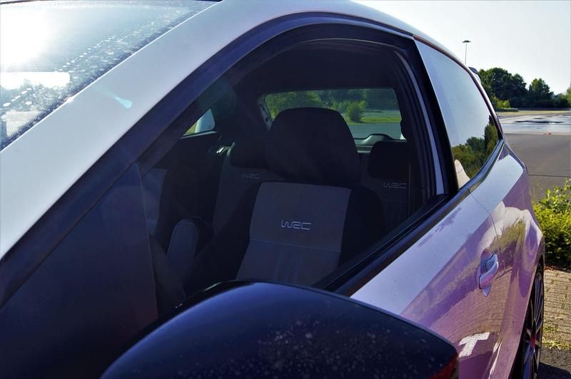 Gebraucht VW Polo 220 PS (161 kW) 2014 Weiß Kleinwagen