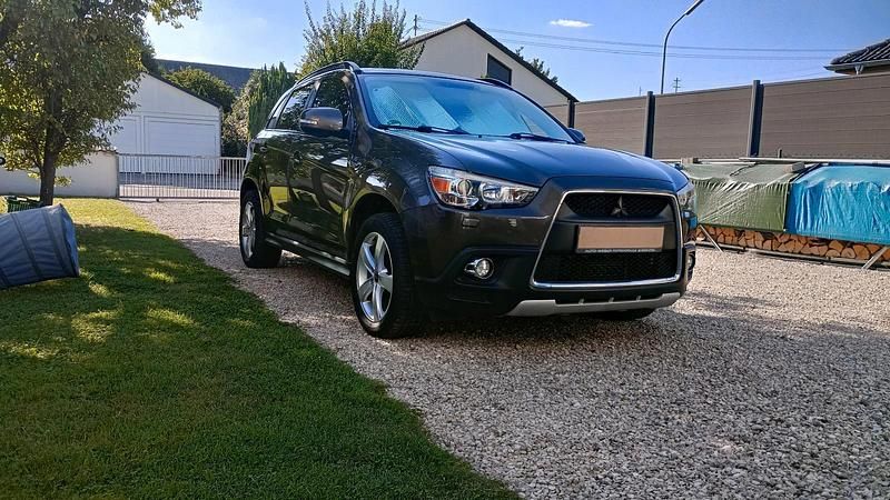 Braun Gebraucht 2012 Mitsubishi ASX SUV | 6.600 € (Guter Preis) - Bild 1/4