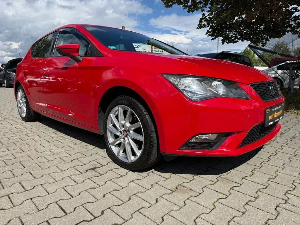 Gebraucht Seat Leon Reference 86 PS (63 kW) 2013 Rot Limousine