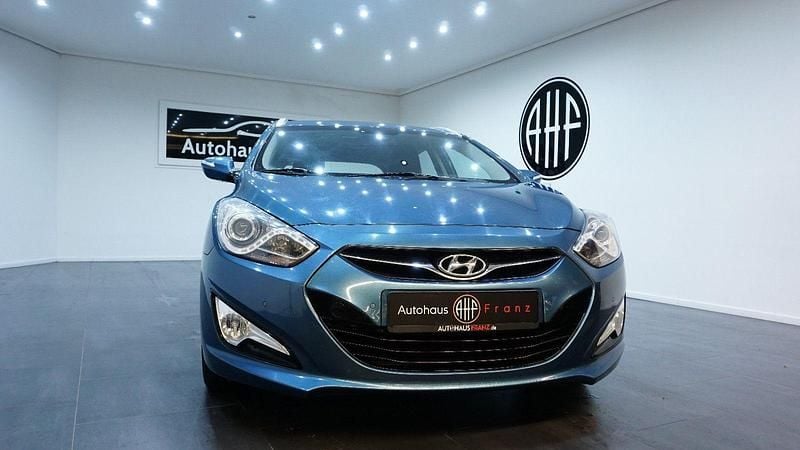 Gebraucht Hyundai i40 136 PS (100 kW) 2014 Blau Kombi
