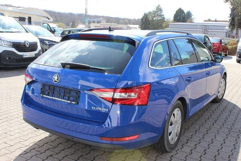 Gebraucht Skoda Superb Ambition 150 PS (110 kW) 2019 Blau Kombi