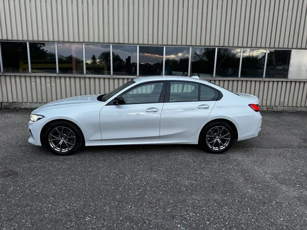 Gebraucht BMW 318 Performance 150 PS (110 kW) 2024 Weiß Limousine