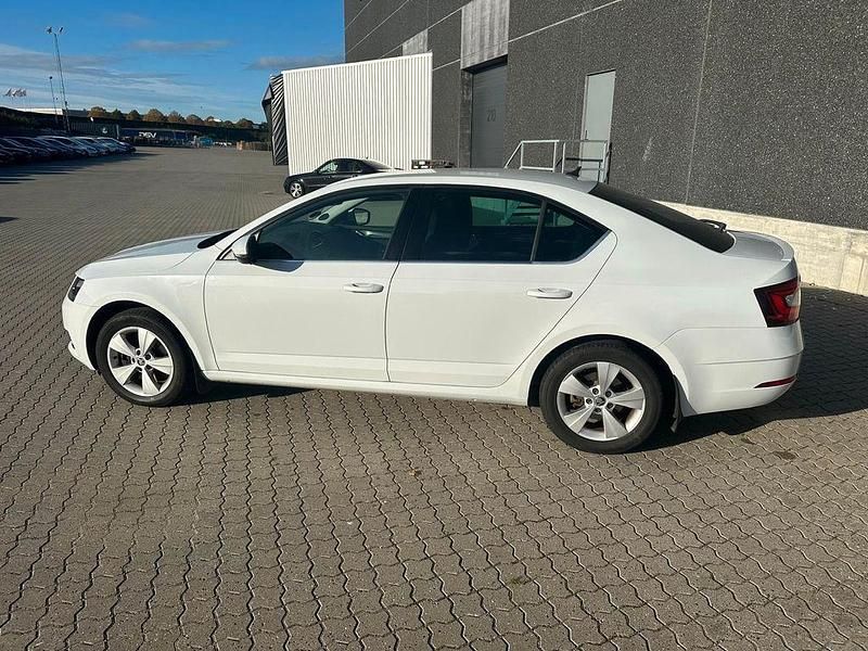 Gebraucht Skoda Octavia Style 190 PS (139 kW) 2018 Weiß Limousine